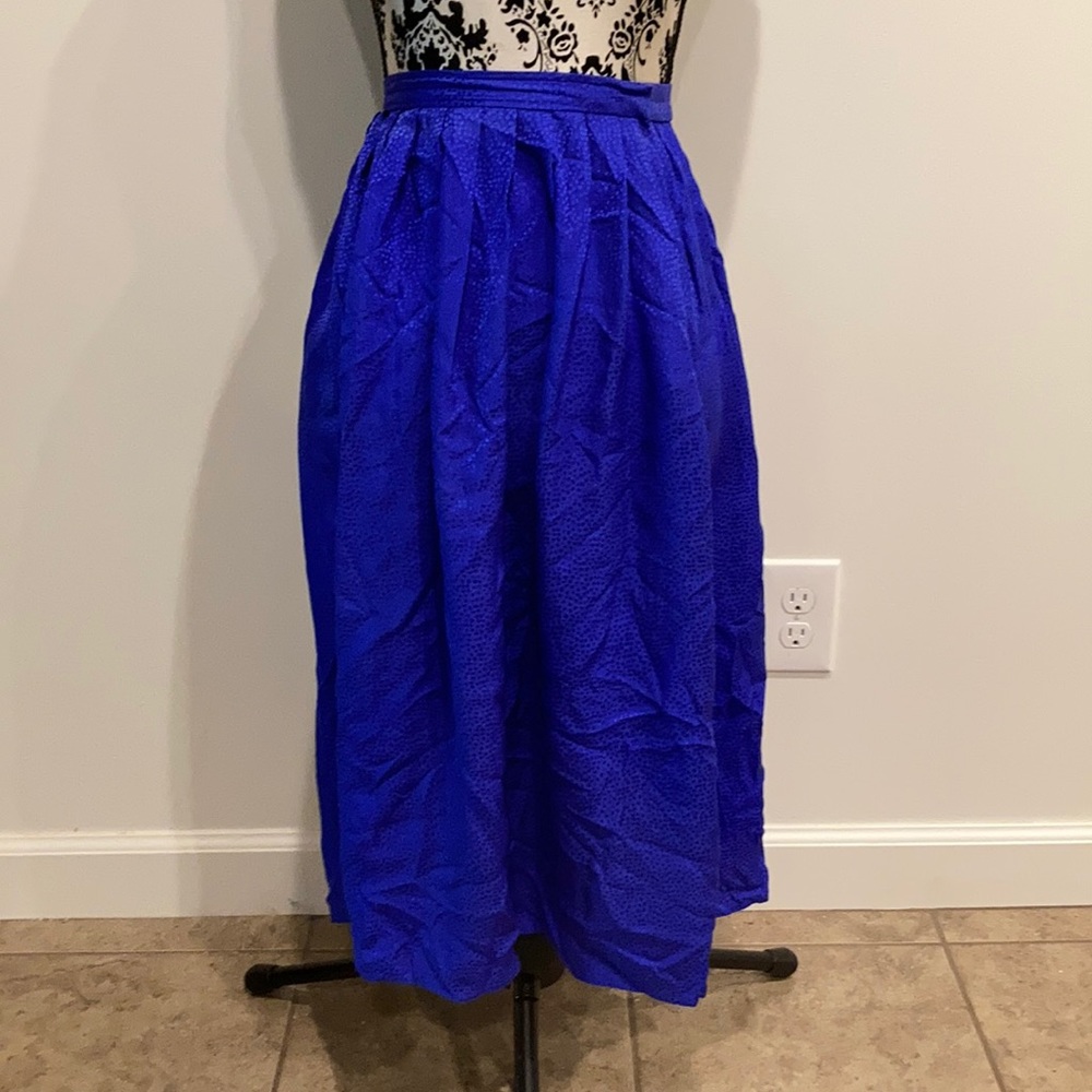 100% silk blue skirt by Talbots Petites Size 6